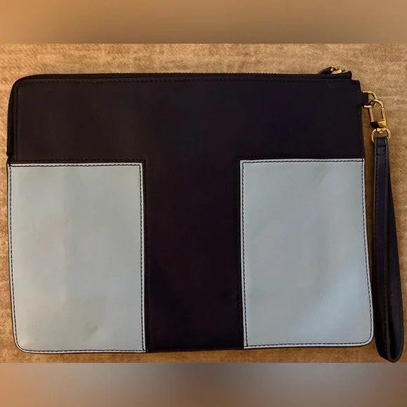 Tory Burch Large "T" Logo Wristlet/Clutch - Picture 2 of 4